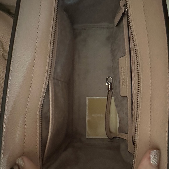 Like new Michael Kors Selma - Picture 4 of 4